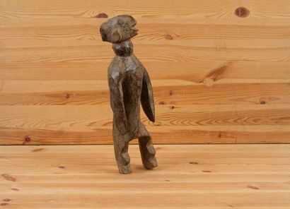 Mumuye (Nigéria) 
Statuette.
Sculpture «dansante», les bras séparés du corps, la...