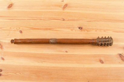 TONGA (Iles Tonga) 
Casse-tête en bois.
H.: 53 cm