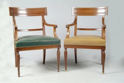 maison JANSEN PARIS Deux fauteuils pouvant former paire en acajou. Style directoire....