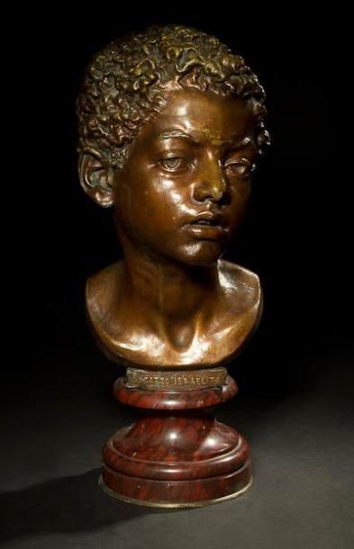 Léon Mignon (1847-1898) Ragazzo Israélita Bronze, cire perdue. Socle en marbre. Hauteur:...