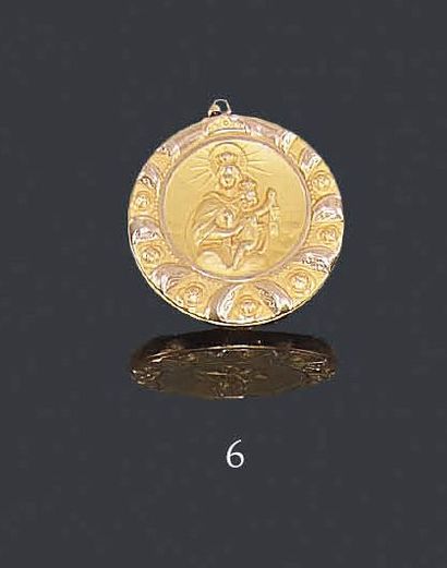 null Médaille en or jaune 9K, représentant d'un côté le Christ, de l'autre, une Vierge...