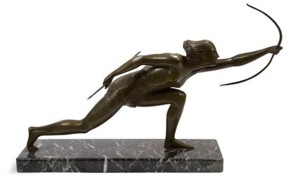 Maurice GUIRAUD-RIVIÈRE (1881-1947) 
Diane Chasseresse
Sculpture.
Bronze à patine...