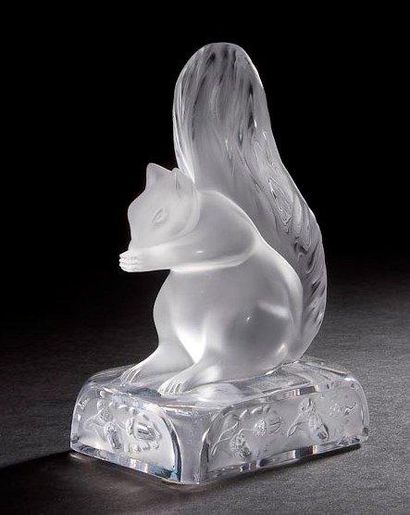 Maison LALIQUE 
Écureuil Grisolin
Sculpture en cristal moulé-pressé et, en partie,...