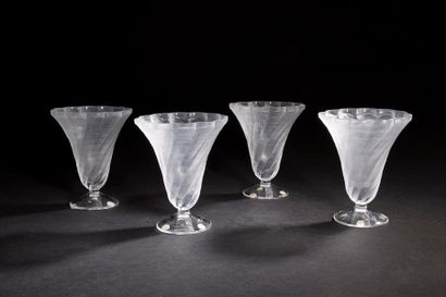 Maison LALIQUE 
Lucie
Ensemble de quatre vases en cristal moulé-pressé et, en partie,...