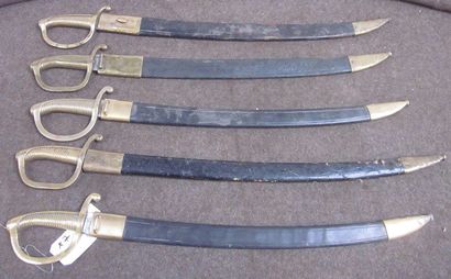 null Lot de 5 sabres briquets d'infanterie XIXe, monture en bronze avec fourreaux...