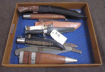 null Lot d'une dizaine de pièces comprenant une très grande Navaja, 2 opinels N°13...