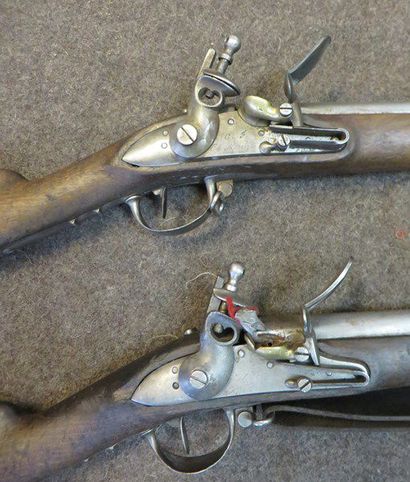 null Lot de 2 fusils d'infanterie à silex, modèle et type 1777, en partie composite...
