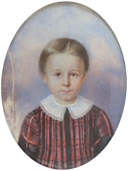 ÉCOLE FRANÇAISE VERS 1820 Enfant en blouse écossaise sur fond de ciel, à mi-corps...