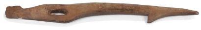 null INUIT. ALASKA (USA)
Hameçon
En ivoire marin à patine brune.
Circa 1920/1930.
Longueur:...