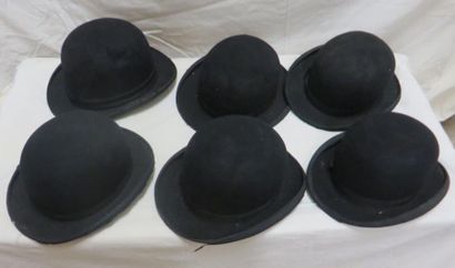 null Six chapeaux melon noirs pour homme, style début XXe. Matière: feutre.