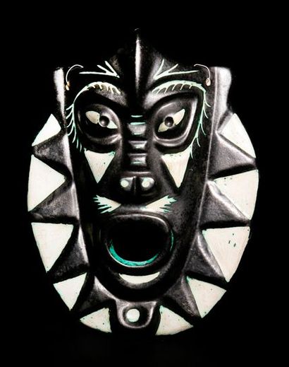 Charles VOLTZ (né en 1923) Masque anthropomorphe dans le goût africain. Épreuve en...