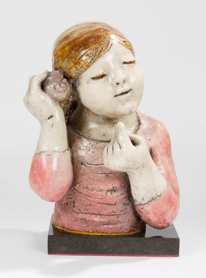 Mariano PAGÉS (1922-2009) L'enfant au coquillage, 1976 Sculpture en céramique émaillée...