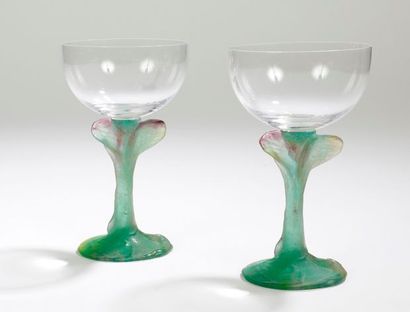 DAUM France Collection Nature, initiée en 1988 Deux coupes en cristal, les pieds...