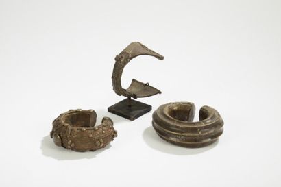DAN / DOGON / FRAFRA (CÔTE d'IVOIRE / MALI) Lot de 3 bracelets en bronze Bronzes...