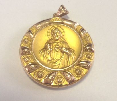 null Pendentif médaille religieuse en or 9K (375 ?). Poids: 9,7 g