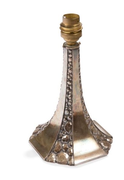 ALBERT CHEURET (1884-1966) 

Cailloutis, circa 1925
Pied de lampe.
Épreuve en bronze...