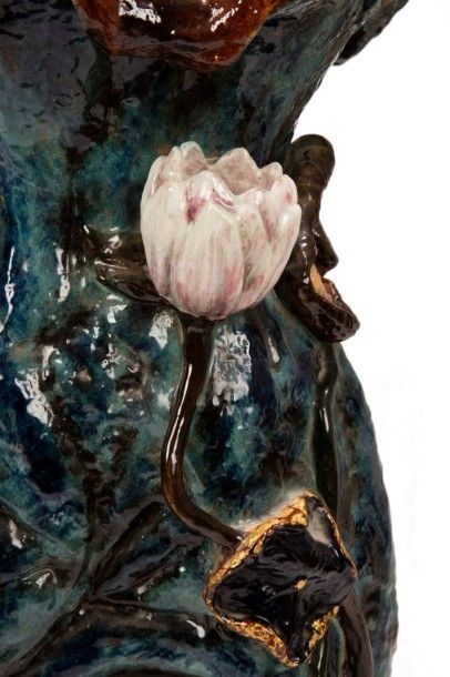 Émile GALLÉ (1846-1904) 

Les Lotus, version monumentale
Rare et exceptionnel vase...