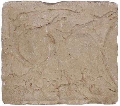 null Bas-relief en pierre calcaire sculptée d'un animal imaginaire de profil, chameau...