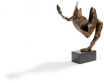 Henri DELANNE (né en 1940) 
Composition
Sculpture en bronze patiné.
Signée à la base....