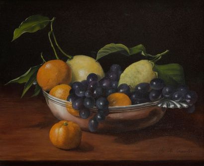 Thérèse de GAULLE (XXème siècle) 
Coupe de fruits sur un entablement
Huile sur toile.
Signé...