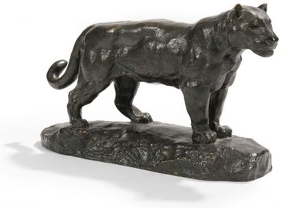 Antoine-Louis BARYE (1795-1875) 
Jaguar debout n°1, circa 1900
Bronze à patine brun-noir.
Signé...