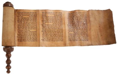 [MEGUILAH] ROULEAU D’ESTHER Manuscrit en hébreu sur parchemin monté sur un axe en...