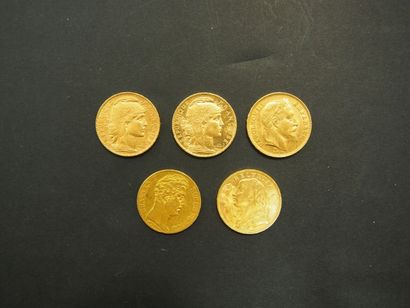 null 5 Pièces de 20 Francs en or dont 1 de type Charles X (1825), 1 de type Napoléon...