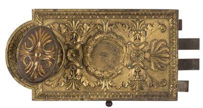 null Serrure de porte intérieure, en bronze doré et décor de feuilles d'acanthe et...