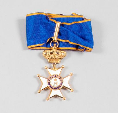 LUXEMBOURG ORDRE D’ADOLPHE DE NASSAU, créé en 1858. 
Étoile de commandeur. 
Bronze...
