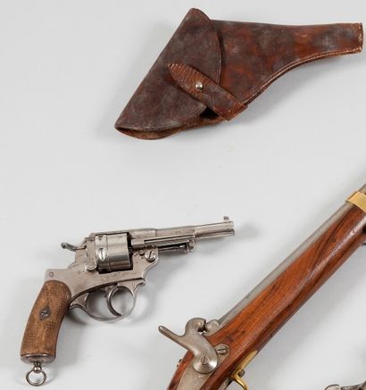 null Revolver d’ordonnance 1873 S 1878, six coups, calibre 11 / 73.
E.M. (repoli).
Dans...