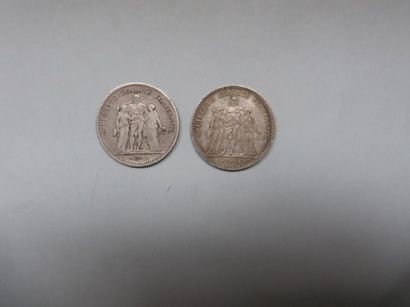 null 2 pièces de 5 francs en argent de type Hercule (1849, 1875).
FRAIS DE VENTE...