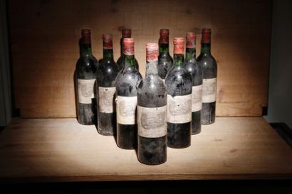 null 9 B, CHÂTEAU LAFITE ROTHSCHILD (2 T.L.B; e.t.h. à e.a; 1 e.t.a.), GCC1 Pauillac,...