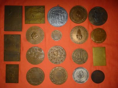 null 19 Médailles de table: exposition nationale de Strasbourg 1919, croisière africaine...