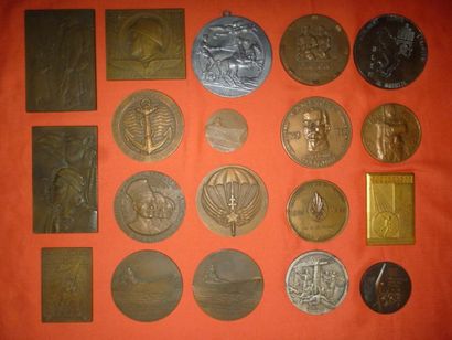 null 19 Médailles de table: exposition nationale de Strasbourg 1919, croisière africaine...