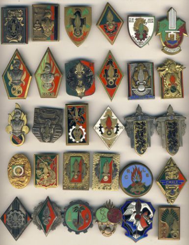 null 30 Insignes doubles services Légion dont Cie Boneaux pliants, 723e CRA (Drago...