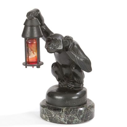 Max Le VERRIER (1891-1973) Boubou, le singe à la lanterne, modèle initialement conçu...