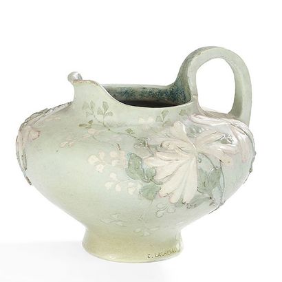 Edmond LACHENAL (1855-1930) Astéracées
Exceptionnel et spectaculaire vase en forme...
