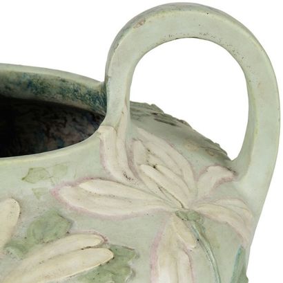 Edmond LACHENAL (1855-1930) Astéracées
Exceptionnel et spectaculaire vase en forme...