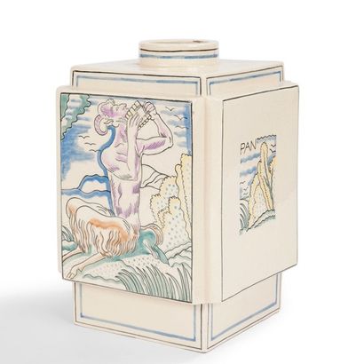 Robert LALLEMANT (1902-1954) Pan, circa 1930
Important vase traité dans le goût cubiste...