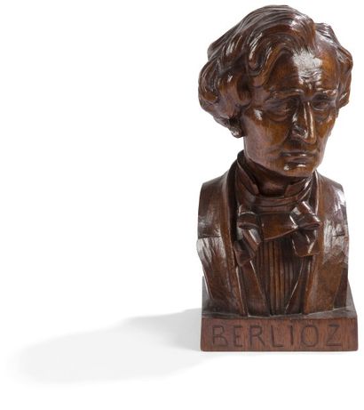 null Séraphin Nikolaevich SOUDBININE (1870-1944)
Berlioz
Buste en bois sculpté. 
Signé...