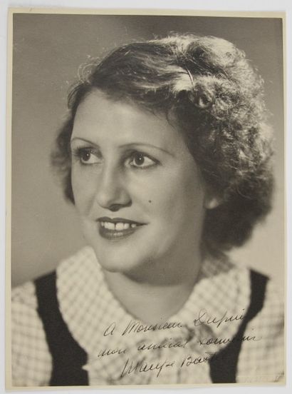 null Marie-Louise Bombec dite Maryse Bastié (1898-1952) aviatrice. Photographie avec...