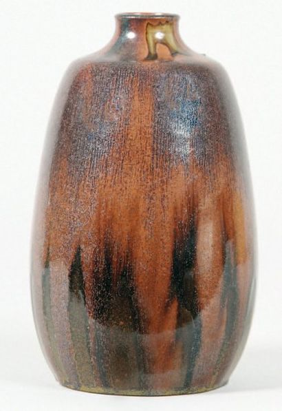 Auguste DELAHERCHE (1857-1940). Vase ovoïde en grès brun à coulures. Signé Delaherche...