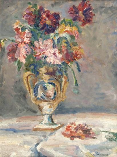 Abel LAUVRAY (1870-1950). Bouquet de fleurs. Huile sur panneau, signée en bas à droite....