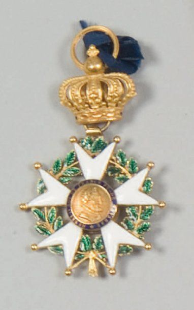 FRANCE Ordre de la Légion d'honneur, institué en 1802 Étoile d'Officier Or et émail...