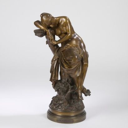 null Luca MADRASSI (1848-1919)
Le sommeil 
Sculpture. Épreuve en bronze à patine...