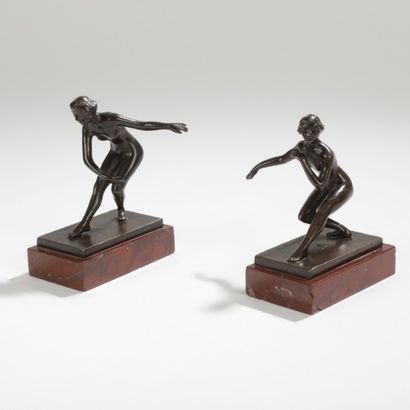 null Paul de BOULONGNE (1863-1938) 
Les danseuses en révérence
Réunion de deux sculptures,...