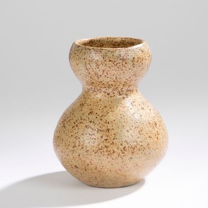 null Abbé Pierre PACTON (1856-1936
Vase de forme coloquinte. Épreuve en grès à couverte...