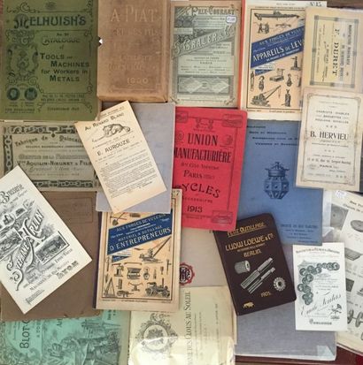 null [QUINCAILLERIE - ANNÉES 1900-1910]. Ensemble de 21 catalogues et brochures :
-...