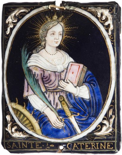 null Plaque en émail peint polychrome avec rehauts d’or représentant sainte Catherine...
