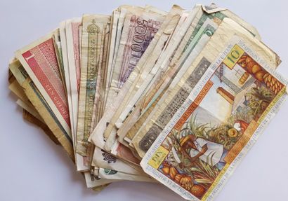null Lot de billets étrangers comprenant: 21 shekels israéliens, 17 florins des Antilles...